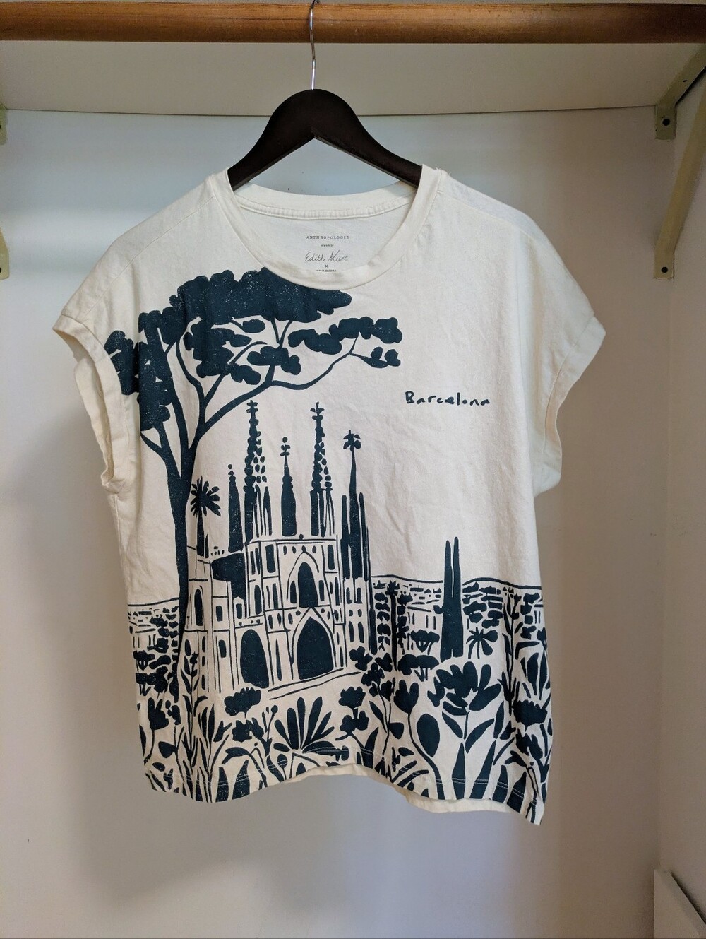 Anthropologie x Wild Fever Studio Barcelona Sagrada Familia Graphic Tee size M